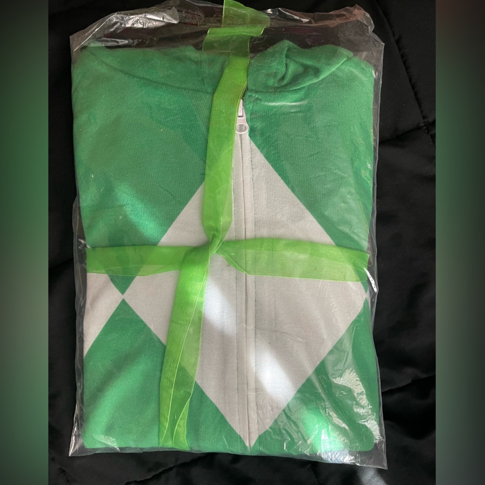 Mighty Morphin Power Rangers Green Ranger Adult Pajamas - Picture 2 of 2